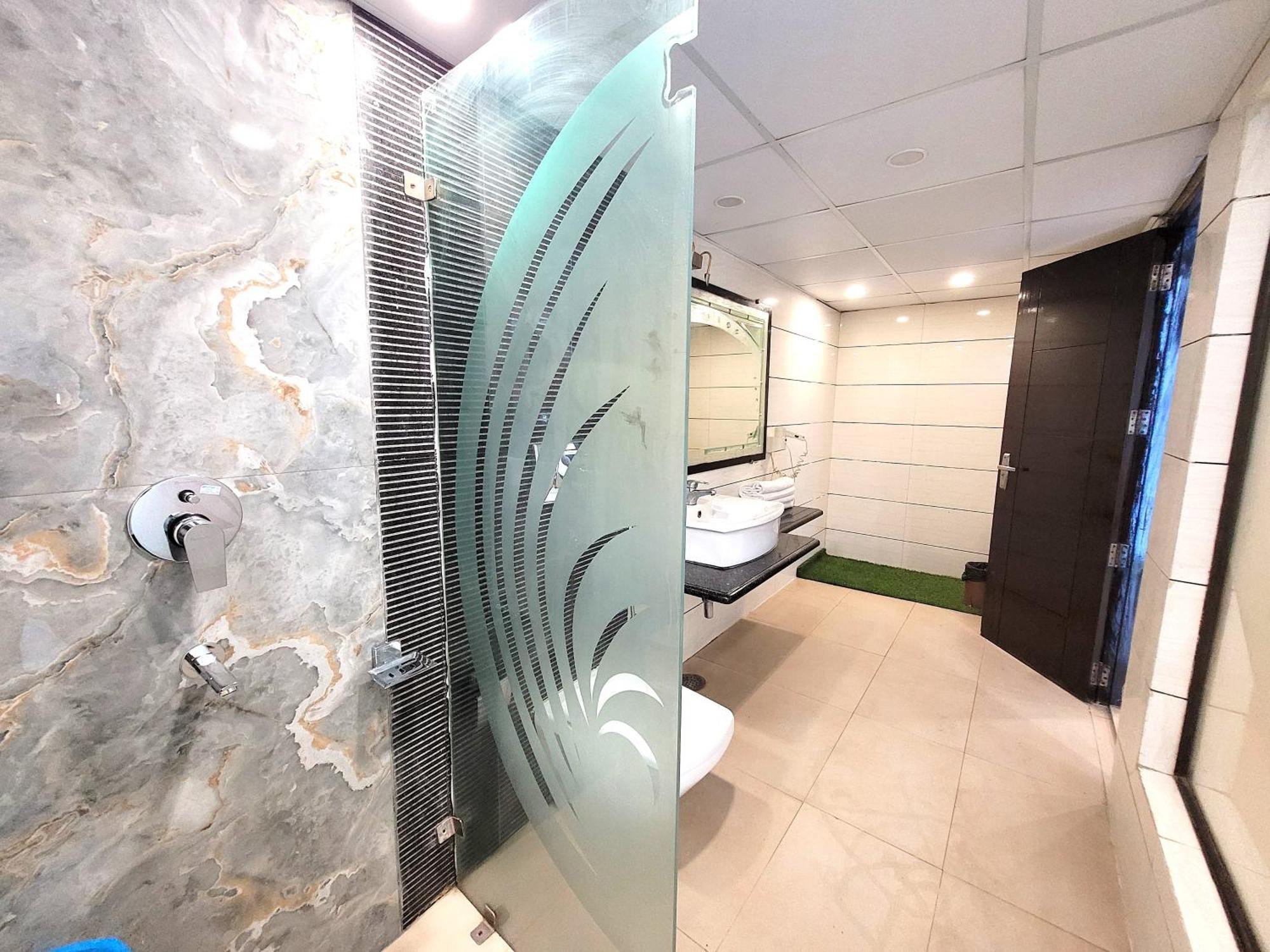 Hotel The Daanish Residency - Karol Bagh Nova Deli Exterior foto
