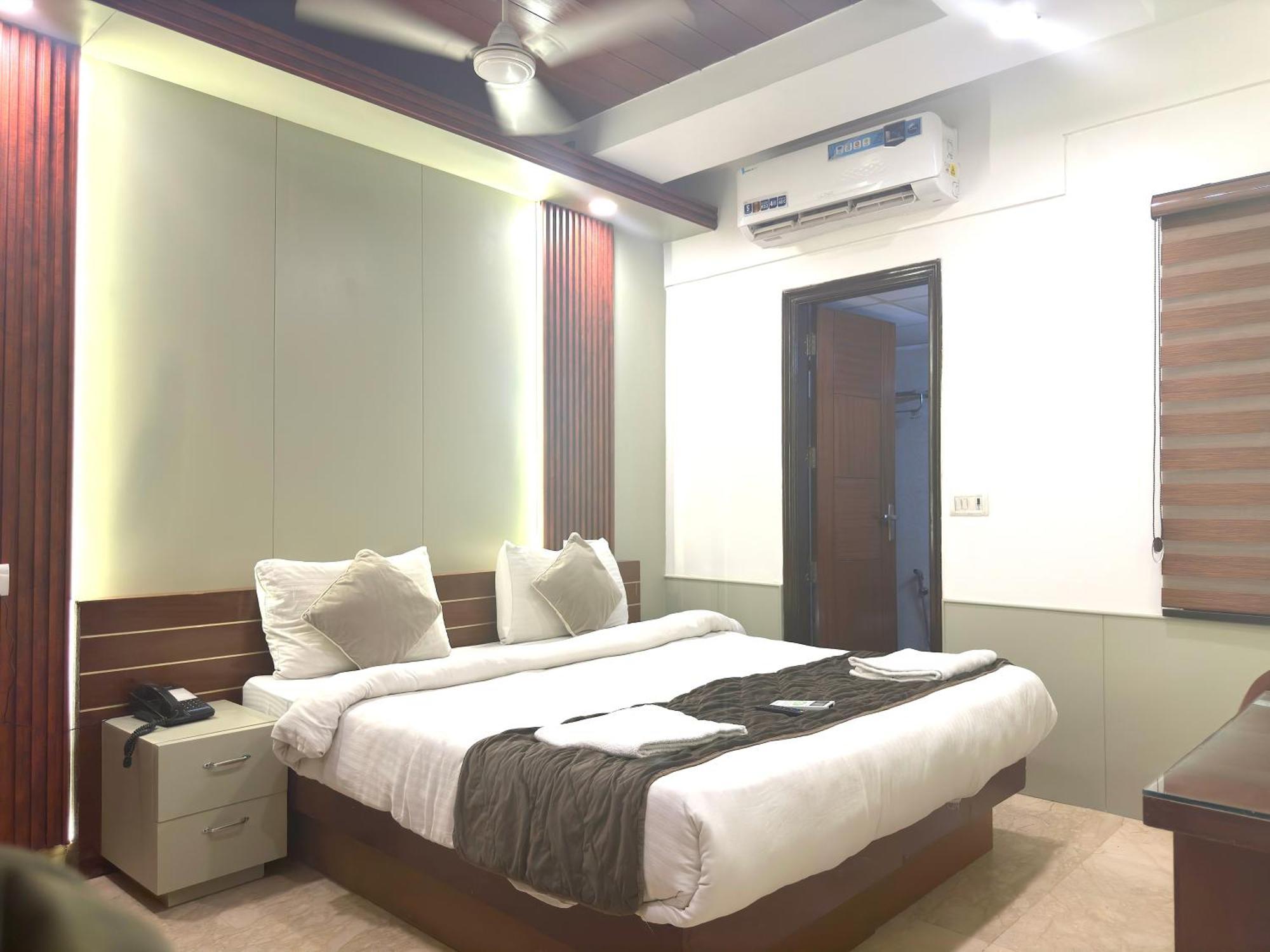 Hotel The Daanish Residency - Karol Bagh Nova Deli Exterior foto